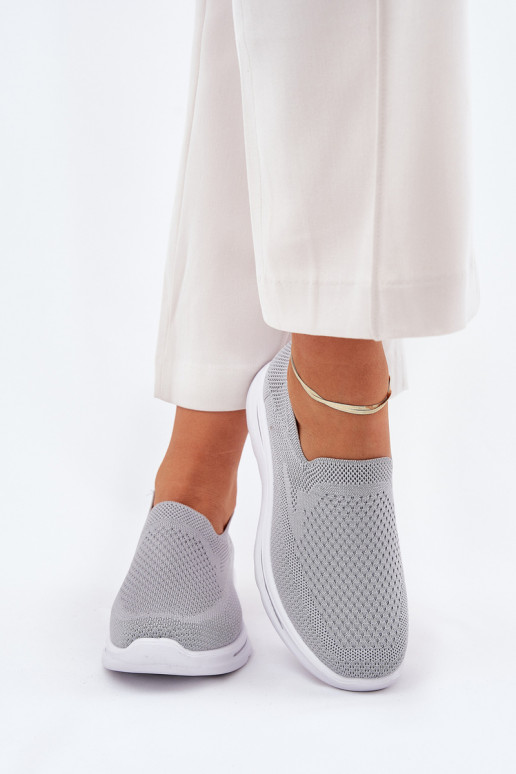 Pealiste omad Spordijalatsid Riidest Slip-on Halli värvi Adiora