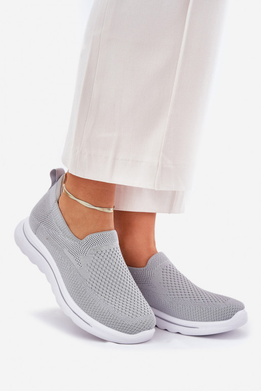 Pealiste omad Spordijalatsid Riidest Slip-on Halli värvi Adiora