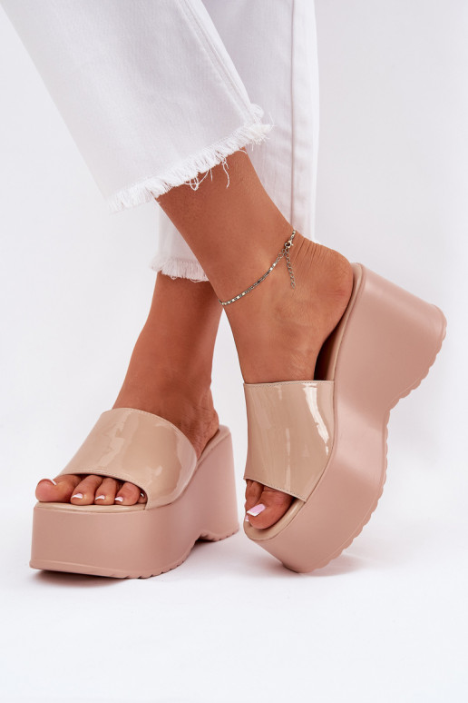 lakiefektiga Naistele sussid platvormiga I Koturnie beežides värvides Nellevia