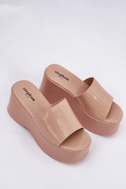 lakiefektiga Naistele sussid platvormiga I Koturnie beežides värvides Nellevia